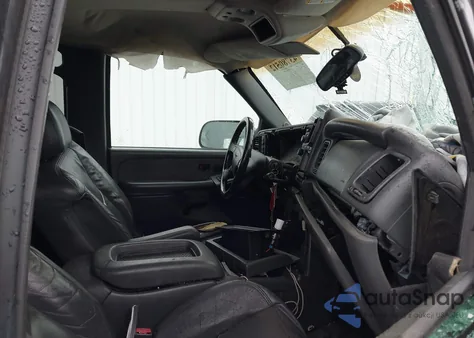 2003 GMC Sierra 2500Hd Slt из США, поврежденный, VIN 1GTHK23U53F217259